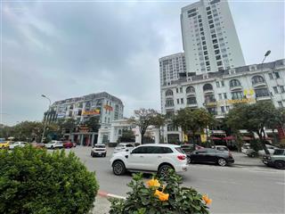 Cho thuê văn phòng 2 tầng sẵn slot đỗ ô tô ngay cửa  giá chỉ 10tr/tháng