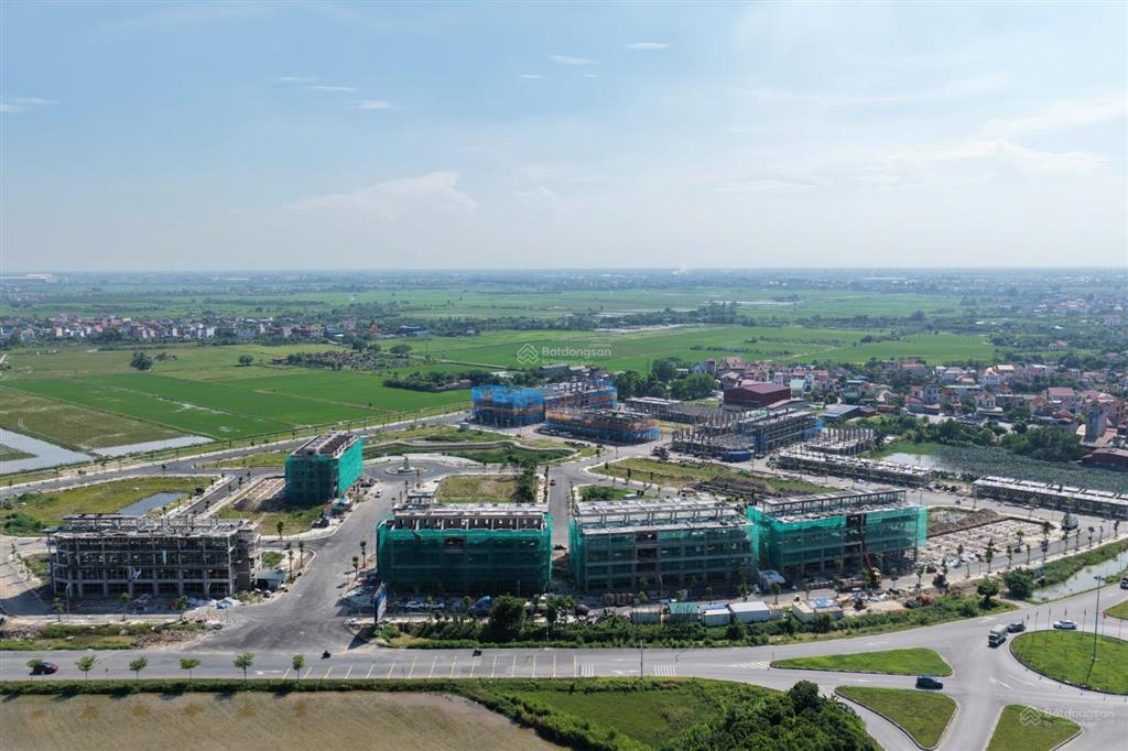 Căn xẻ khe vip view hồ công viên dtich 90m2 xây 4 tầng, đã có sổ tại ân thi hưng yên giá chỉ 5,3tỷ
