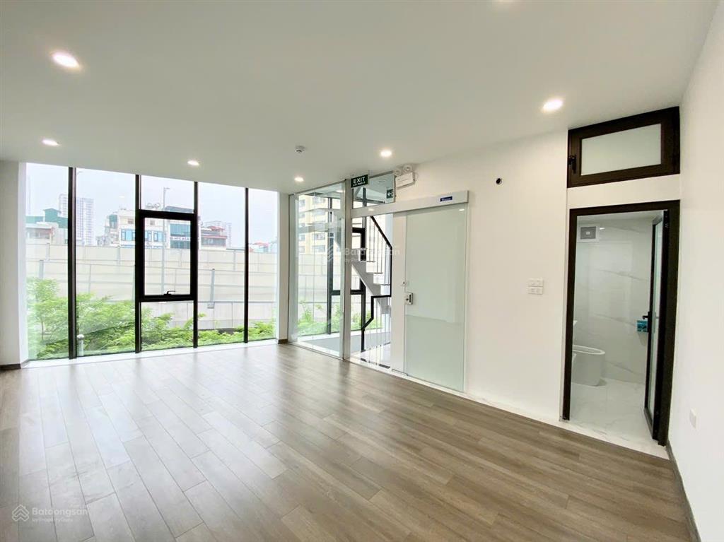 Bán nhà mặt phố phạm văn đồng, xây 8 tầng full kính cực vip, đã sẵn sổ sang tên ngay.  0969 512 ***
