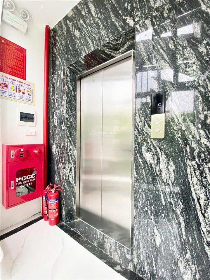 Bán nhà mặt phố phạm văn đồng, xây 8 tầng full kính cực vip, đã sẵn sổ sang tên ngay.  0969 512 ***