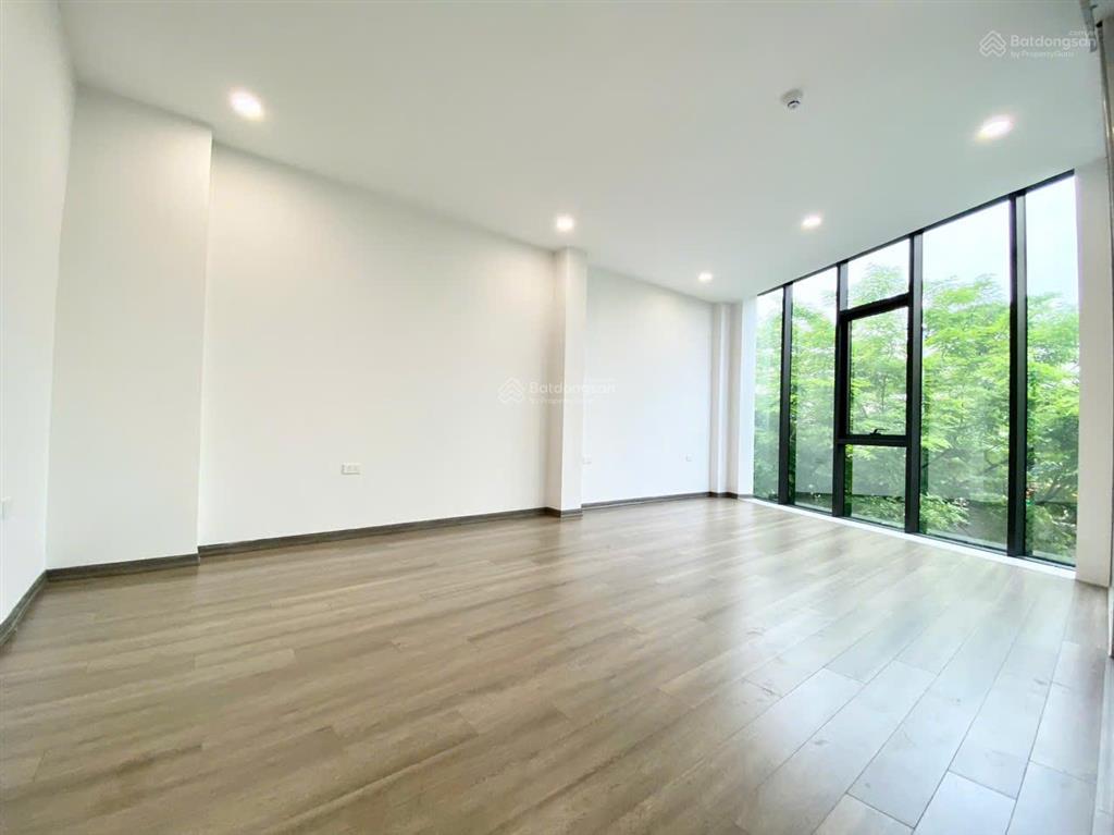 Bán nhà mặt phố phạm văn đồng, xây 8 tầng full kính cực vip, đã sẵn sổ sang tên ngay.  0969 512 ***