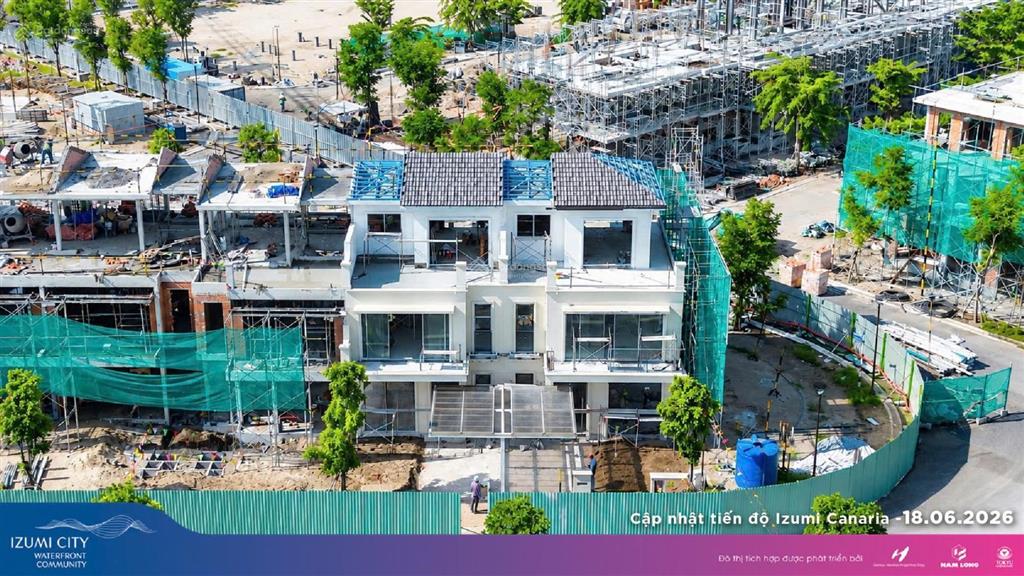 Chỉ 7,8tỷ/nhà phố 1 trệt 2 lầu 114m2, gara ô tô + sân vườn riêng 58m2, sổ hồng, đối diện vinhome q9