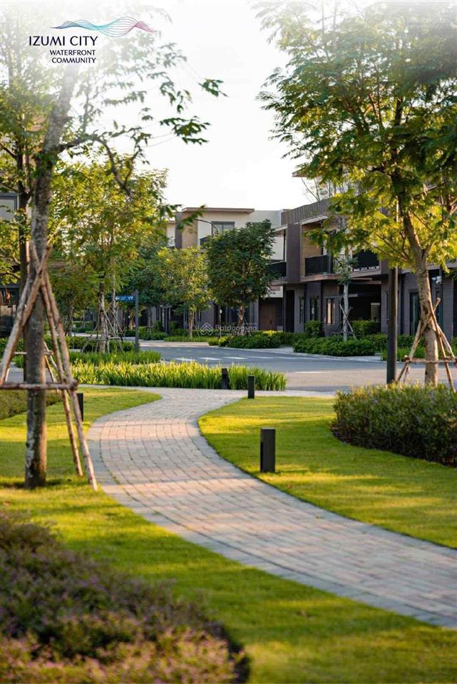 Chỉ 7,8tỷ/nhà phố 1 trệt 2 lầu 114m2, gara ô tô + sân vườn riêng 58m2, sổ hồng, đối diện vinhome q9
