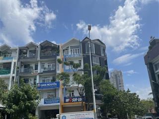 Bán nhà mặt tiền đường d1 kdc him lam quận 7 dt 5x20m hầm, trệt 5 lầu có thang máy bán 39 tỷ