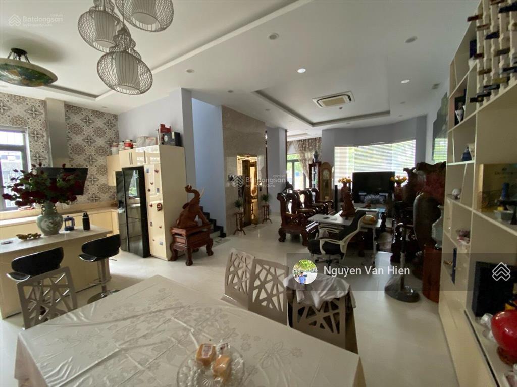 Bán biệt thự 4 tầng có hầm thang máy rộng khu him lam tân hưng q7 diện tích 10x20m giá bán 56 tỷ