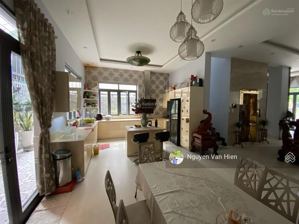 Bán biệt thự 4 tầng có hầm thang máy rộng khu him lam tân hưng q7 diện tích 10x20m giá bán 56 tỷ