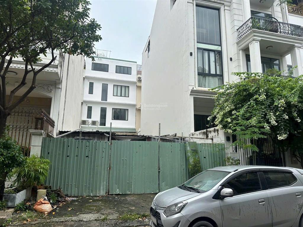 Bán đất him lam quận 7 diện tích 7,5x20m hướng bắc đường 12m xd hầm trệt 2 lầu st giá 215tr/m2