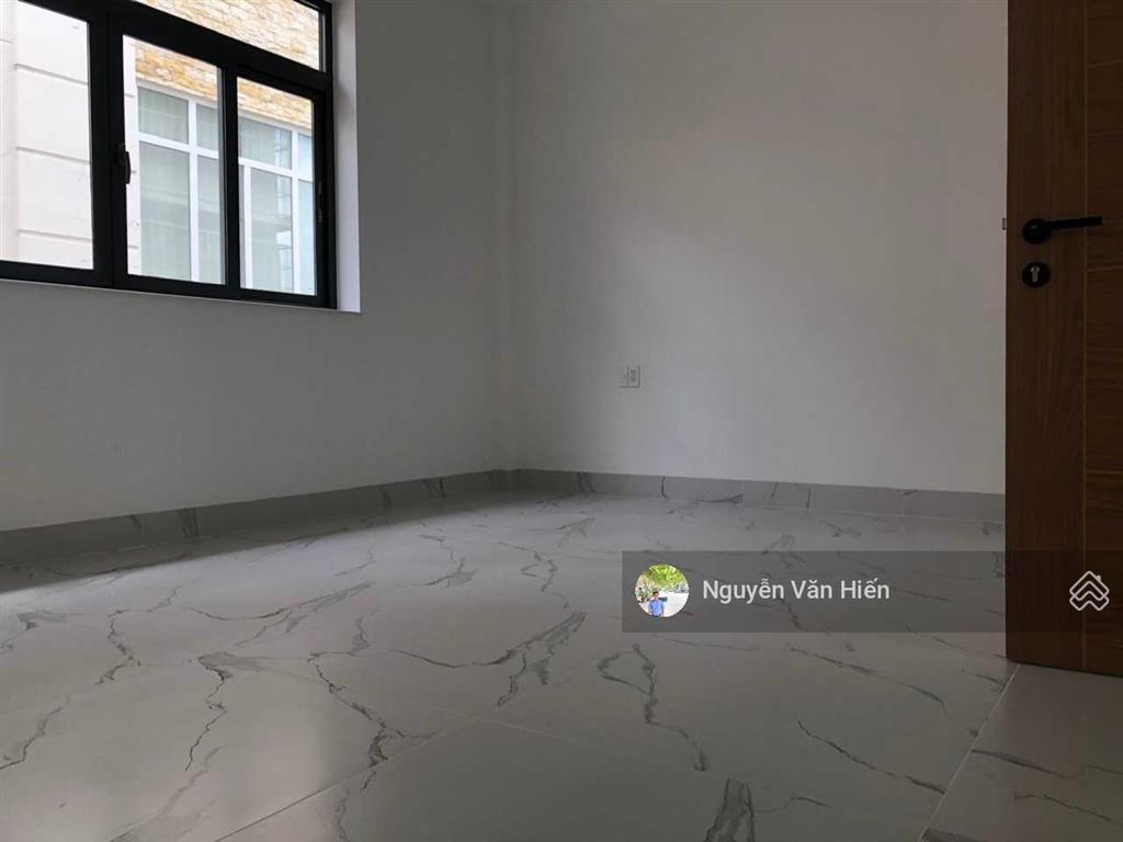 Bán nhà 5x20m gồm hầm và 3 tầng khu him lam quận 7 có thang máy giá bán 27 tỷ còn bớt cho khách