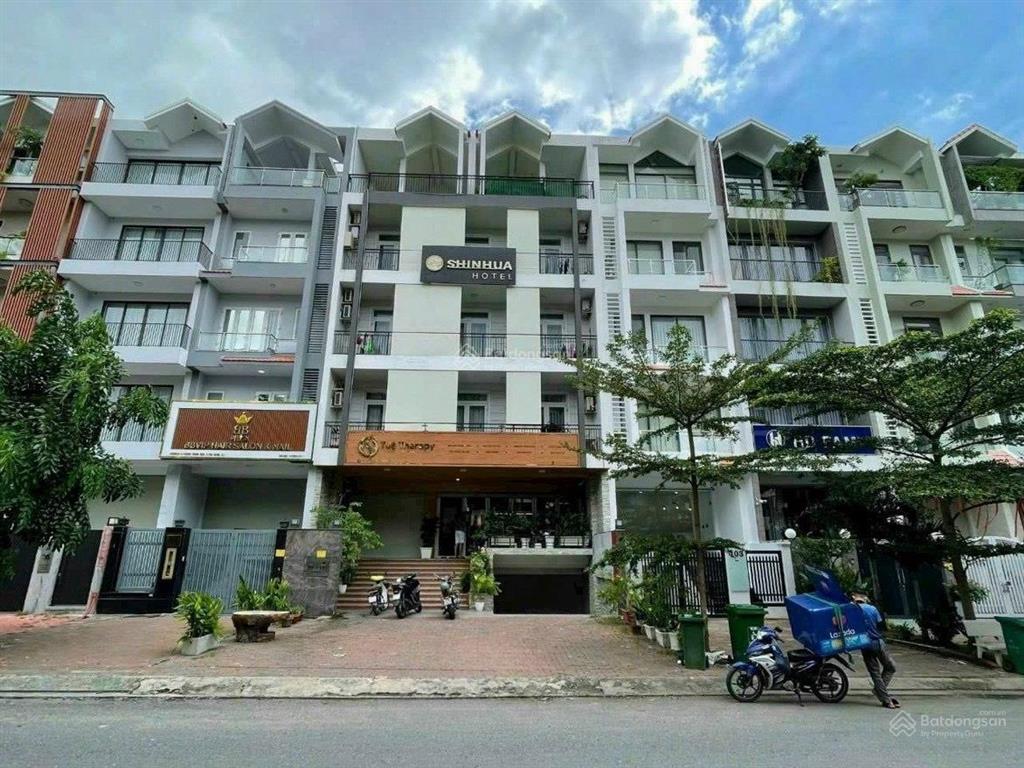 Bán nhà mặt tiền nguyễn thị thập khu him lam q7 dt 5x20m hầm 4,5 tầng. giá 45 tỷ