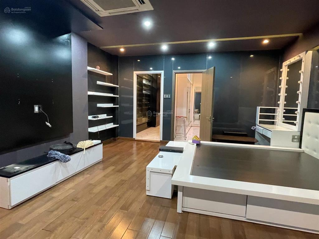 Bán nhà bt kdc him lam kênh tẻ quận 7 dt 7,5x20m gồm hầm trệt 2,5 lầu nhà mới đẹp giá 36 tỷ còn bớt
