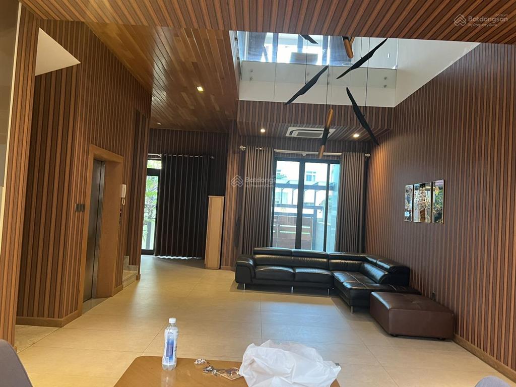 Bán biệt thự đẹp khu him lam p. tân hưng, q. 7, diện tích 10 x 20m hầm trệt 2,5 lầu giá 56 tỷ