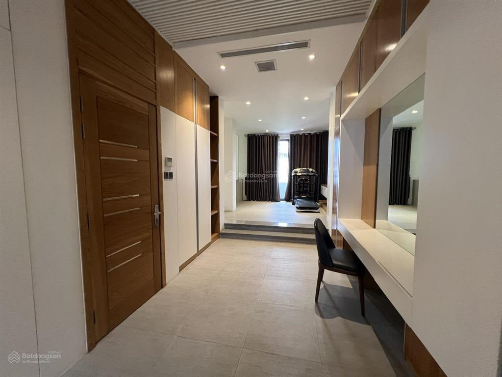 Bán biệt thự đẹp khu him lam p. tân hưng, q. 7, diện tích 10 x 20m hầm trệt 2,5 lầu giá 56 tỷ