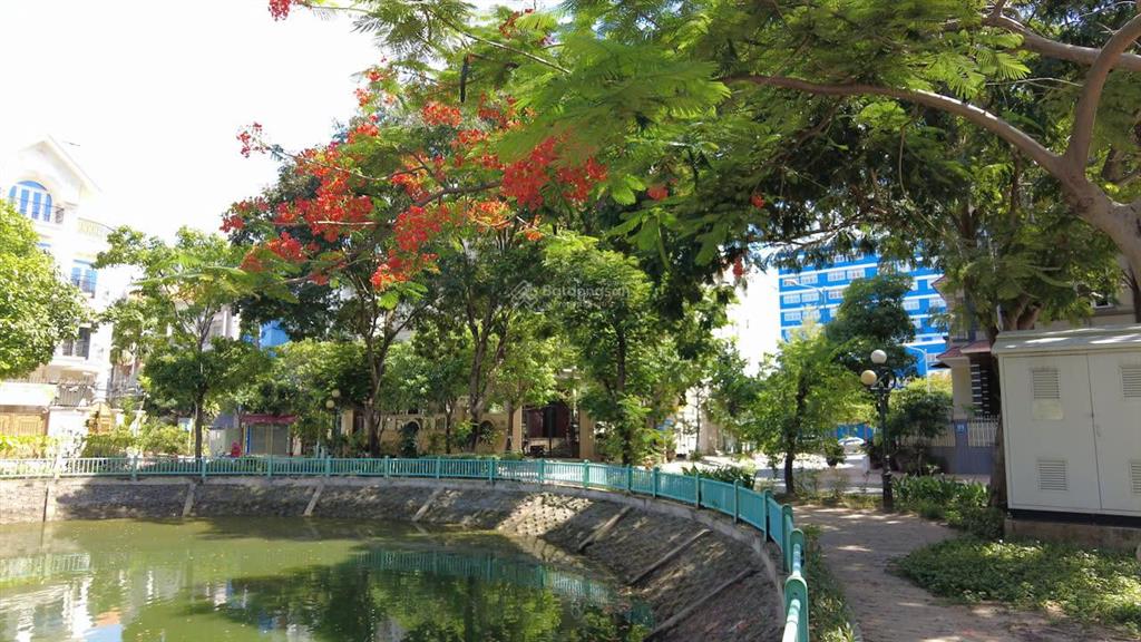Bán đất góc dt 20x20m khu him lam, phường tân hưng, quận 7, vị trí đẹp view hồ sen, giá 90 tỷ