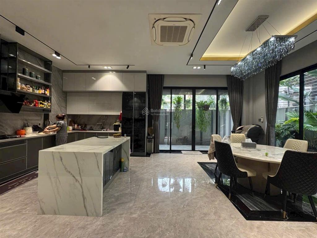 Bán nhà đường hoàng trọng mậu him lam q7 dt 7,5x20 hầm 4 tầng giá 63 tỷ
