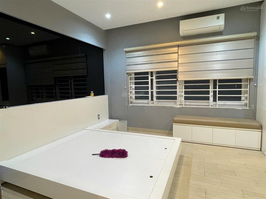 Bán nhà him lam 5x20m giá 27,5 tỷ hầm trệt 2 lầu sân thượng, gồm 4pn, 5wc nội thất cao cấp nhà đẹp