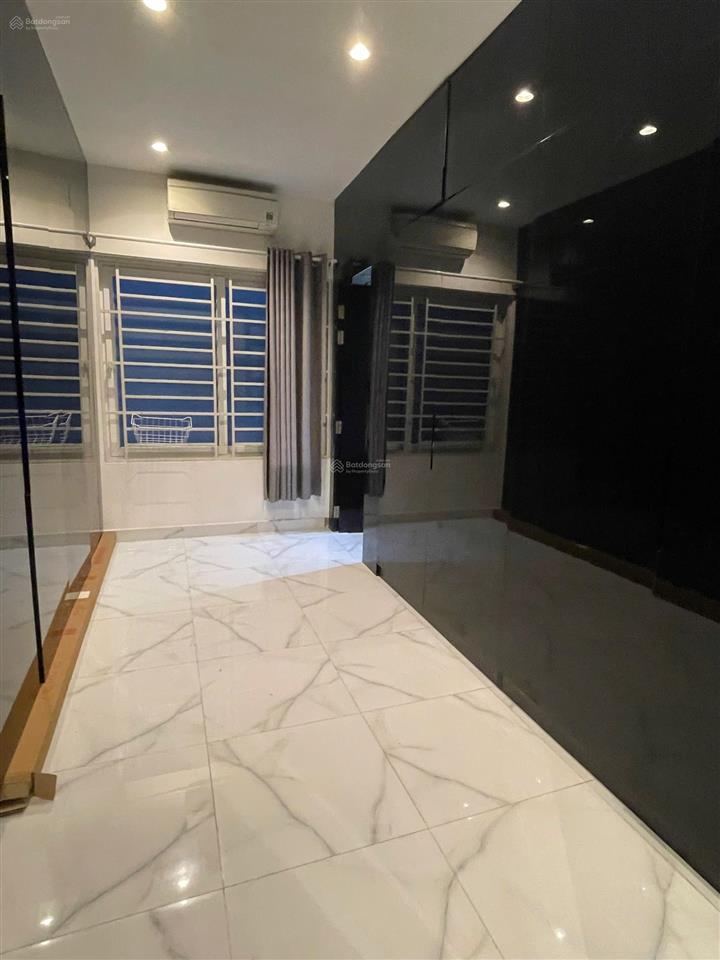 Bán nhà him lam 5x20m giá 27,5 tỷ hầm trệt 2 lầu sân thượng, gồm 4pn, 5wc nội thất cao cấp nhà đẹp