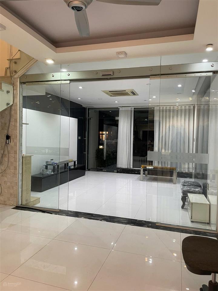Bán nhà him lam 5x20m giá 27,5 tỷ hầm trệt 2 lầu sân thượng, gồm 4pn, 5wc nội thất cao cấp nhà đẹp