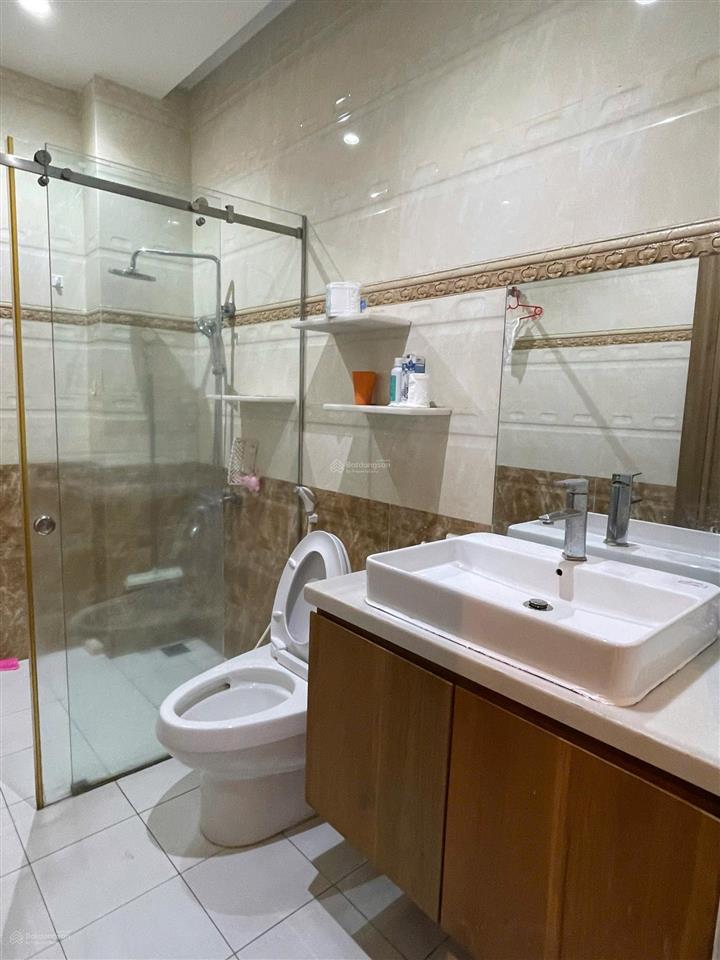 Bán nhà him lam 5x20m giá 27,5 tỷ hầm trệt 2 lầu sân thượng, gồm 4pn, 5wc nội thất cao cấp nhà đẹp