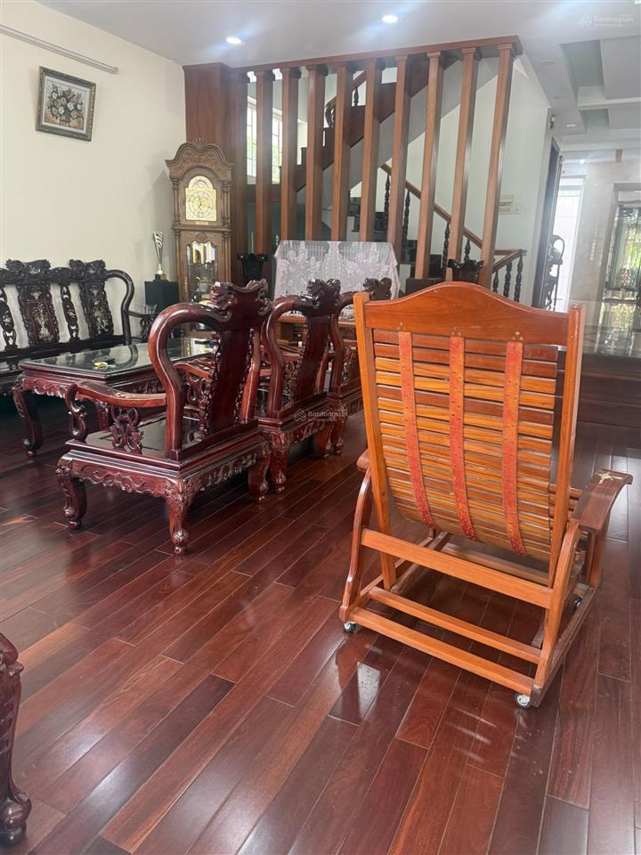 Bán nhà 46 đường 20 khu him lam quận 7, diện tích 7,5x20 căn góc đối diện công viên giá 40 tỷ