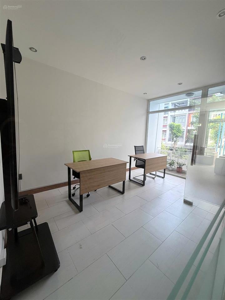 Cho thuê nhà 19 đường số 40 an phú hưng q7, dt 7x20 trệt 2 lầu sân thượng giá 43tr/th