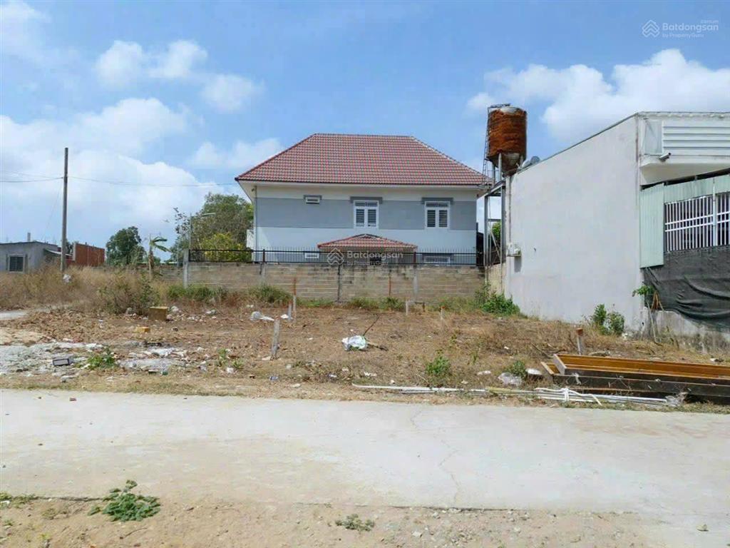 Đất đẹp,vị trí góc đường thuận lợi cho nhiều ý tưởng kinh doanh tại nhà ngay trung tâmthuận lợi gt
