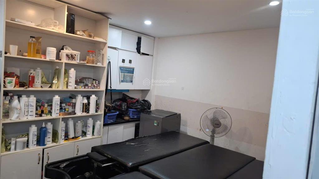 Cho thuê mặt bằng kd nguyễn chí thanh, đống đa, ô tô tránh, dt 64m2, mt 4.3m, 13tr/tháng