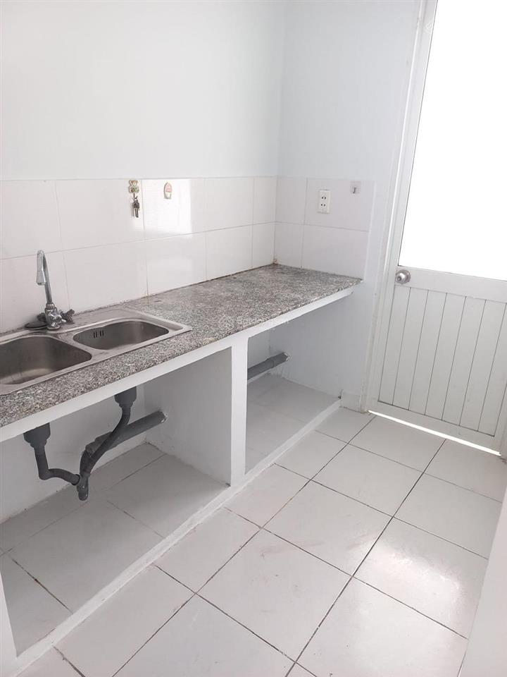 Bán căn 70m2  2pn  2wc hqc plaza giá 1.4 tỷ (tl), ký hđ trực tiếp với cđt.  0937 379 ***