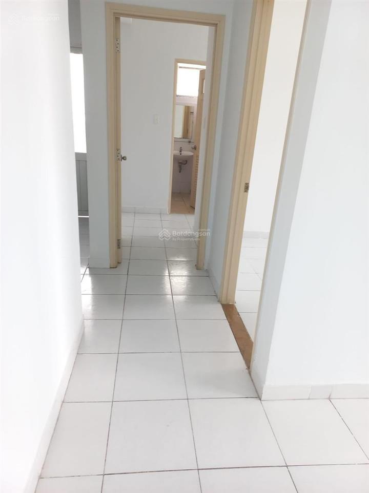 Bán căn góc 70m2  2pn  2wc hqc plaza giá rất tốt chỉ 1,3 tỷ (tl), nhà đẹp ở ngay.  0937 379 ***