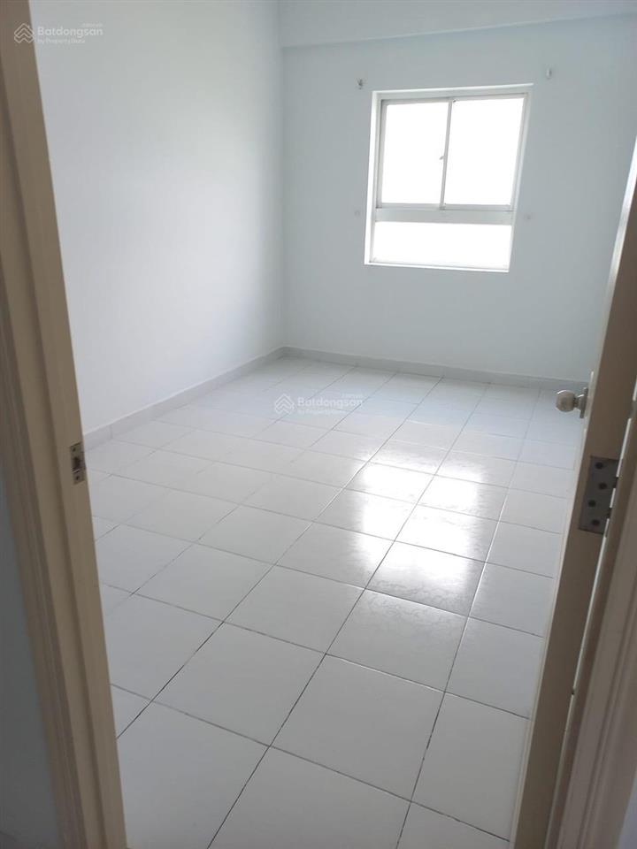 Bán căn góc 70m2  2pn  2wc hqc plaza giá rất tốt chỉ 1,3 tỷ (tl), nhà đẹp ở ngay.  0937 379 ***