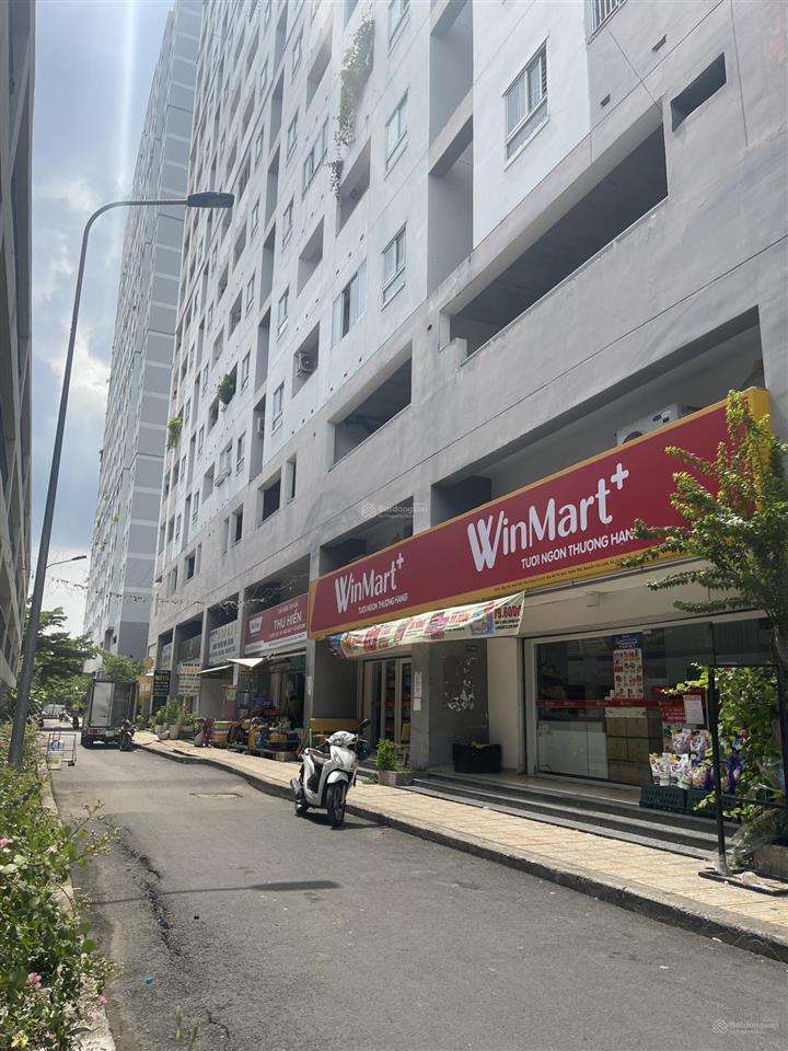 Bán căn hqc plaza tầng thấp giá tốt 1,15 tỷ 55m2  2pn  2wc, sang tên chủ đầu tư.  0937 379 ***