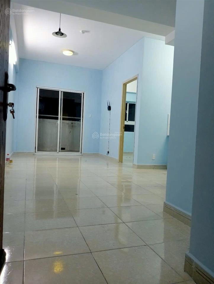 Cần bán nhanh 1 căn hqc plaza giá 1.05tỷ 55m2  2pn  2wc, sang tên chủ đầu tư.  0937 379 ***