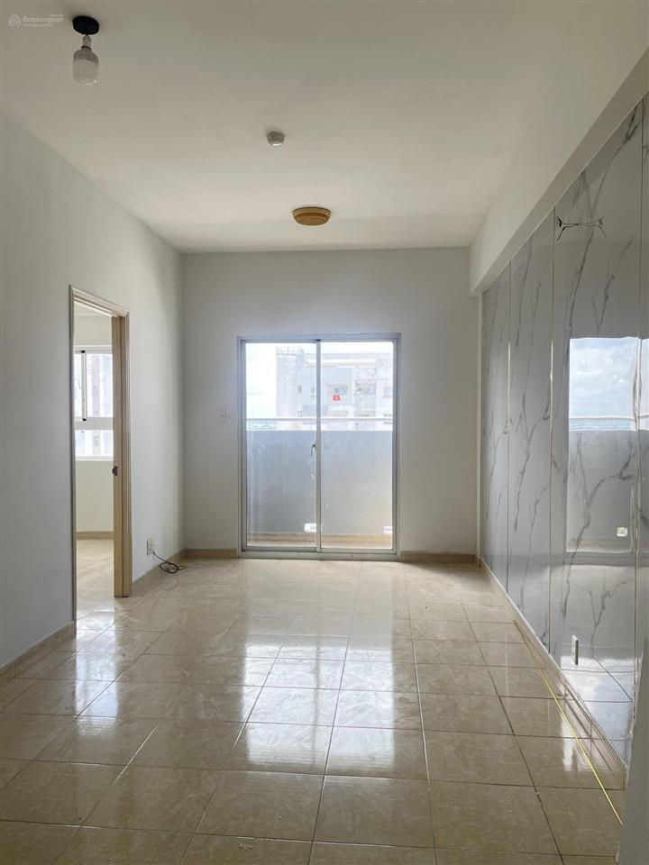 Bán căn góc 61m² tầng thấp hqc plaza giá chỉ 1,350 tỷ, nhà trống nhận nhà ở ngay.  0937 379 ***