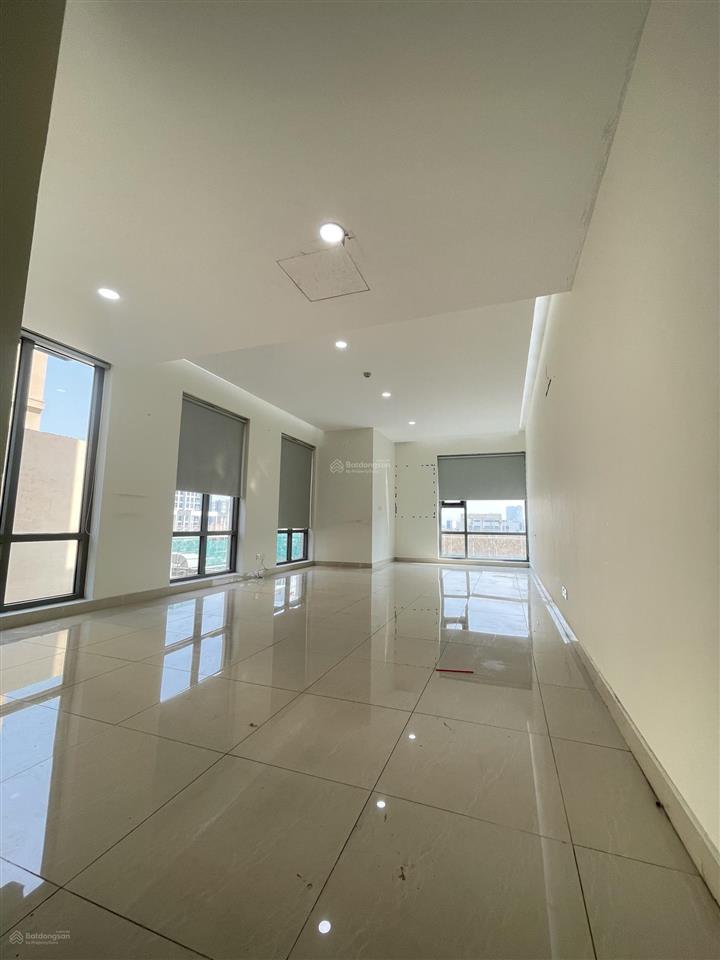 Cho thuê văn phòng phú mỹ hưng 73m2, giá 25 triệu căn góc 2 view nhận vp ngay.  0937 379 ***
