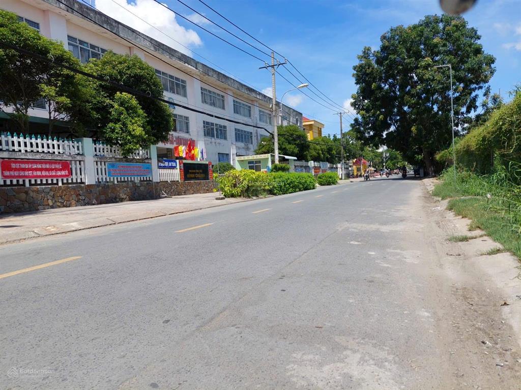 Bán nhanh lô đất ở đô thị xã bình chánh h. bình chánh, dt 90m2 giá 2tỷ450.  0937 379 ***