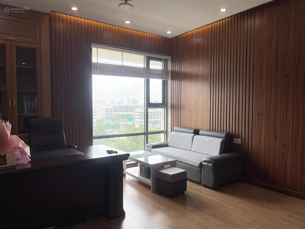 Bán căn hộ vp ngay phú mỹ hưng giá chỉ 2,250 tỷ, có nội thất, sẵn bàn giao ngay.  0937 379 ***