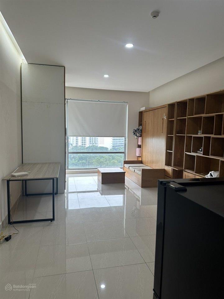 Cho thuê officetel phú mỹ hưng  q7, giá 15 triệu có thể ở và làm văn phòng.  0937 379 ***