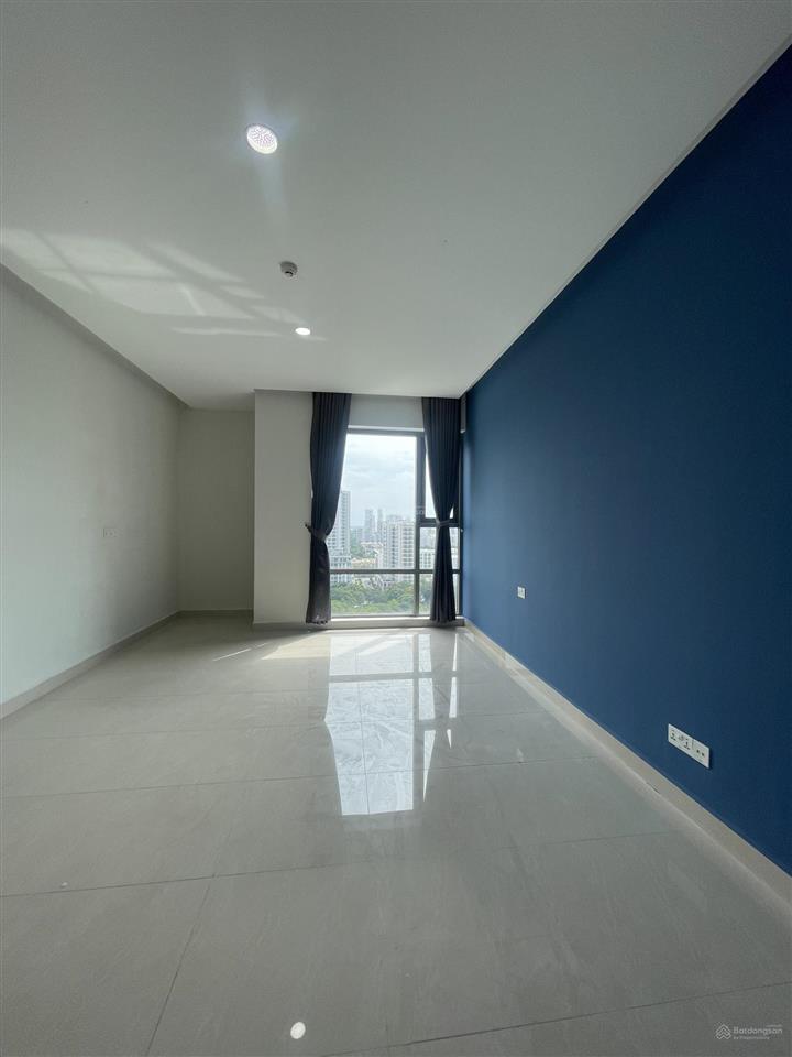 Cho thuê officetel phú mỹ hưng  q7, giá 15 triệu có thể ở và làm văn phòng.  0937 379 ***
