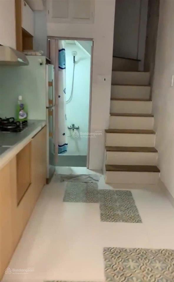 Cho thuê căn nhà nhỏ đường trần quang khải  q1, giá 9 triệu/th, nhà đẹp ở ngay.  0937 379 ***
