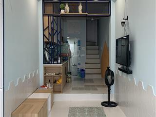 Cho thuê căn nhà nhỏ đường trần quang khải  q1, giá 9 triệu/th, nhà đẹp ở ngay.  0937 379 ***