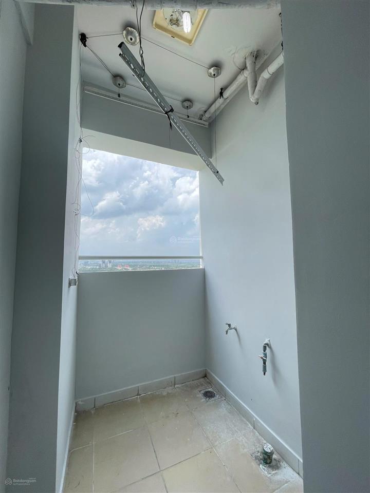 Bán căn góc 70m2  2pn  2wc hqc plaza giá 1,3 tỷ (tl), ký hđ trực tiếp với cđt.  0937 379 ***