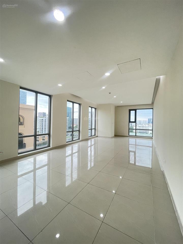 Cho thuê văn phòng phú mỹ hưng 73m2, giá 26 triệu căn góc 2 view nhận vp ngay.  0937 379 ***