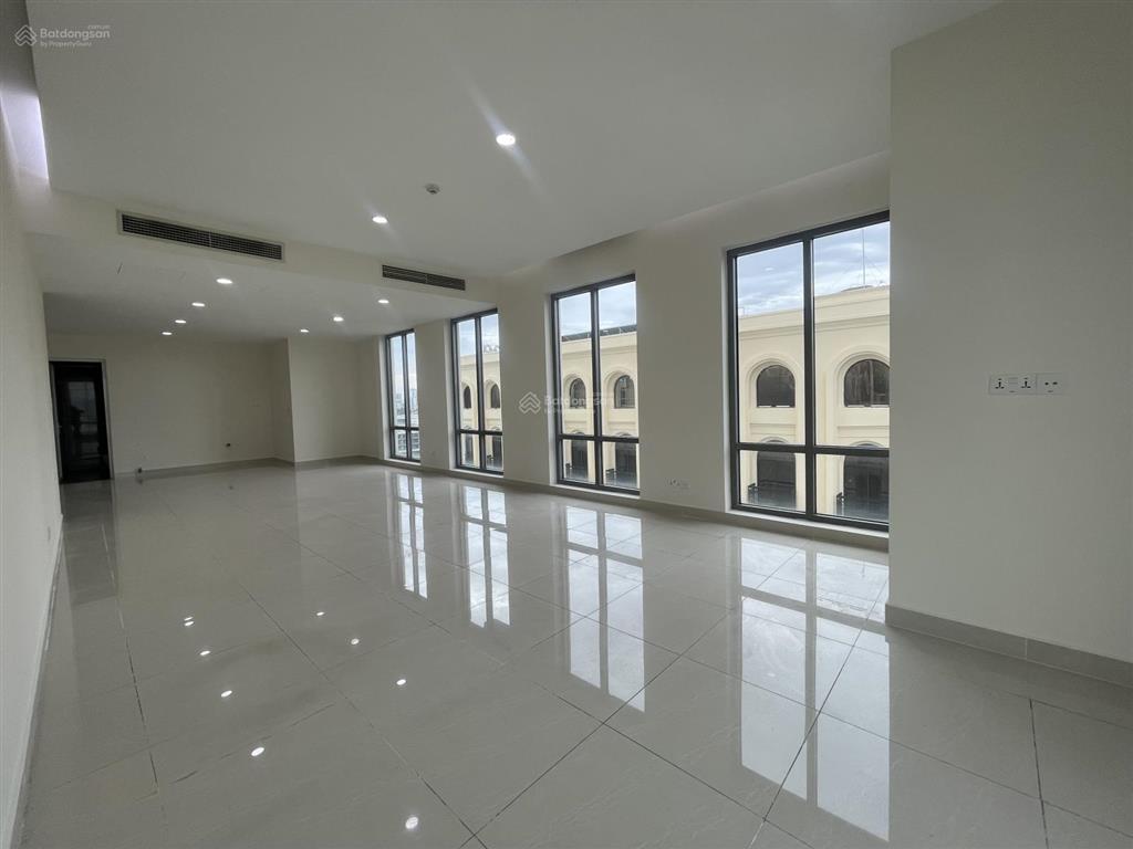 Cho thuê văn phòng phú mỹ hưng 73m2, giá 26 triệu căn góc 2 view nhận vp ngay.  0937 379 ***