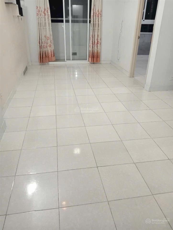 Bán căn 55m2 hqc plaza giá 1,47 tỷ, vay nh 70%, tầng cao sổ hồng sang tên ngay.  0937 379 ***