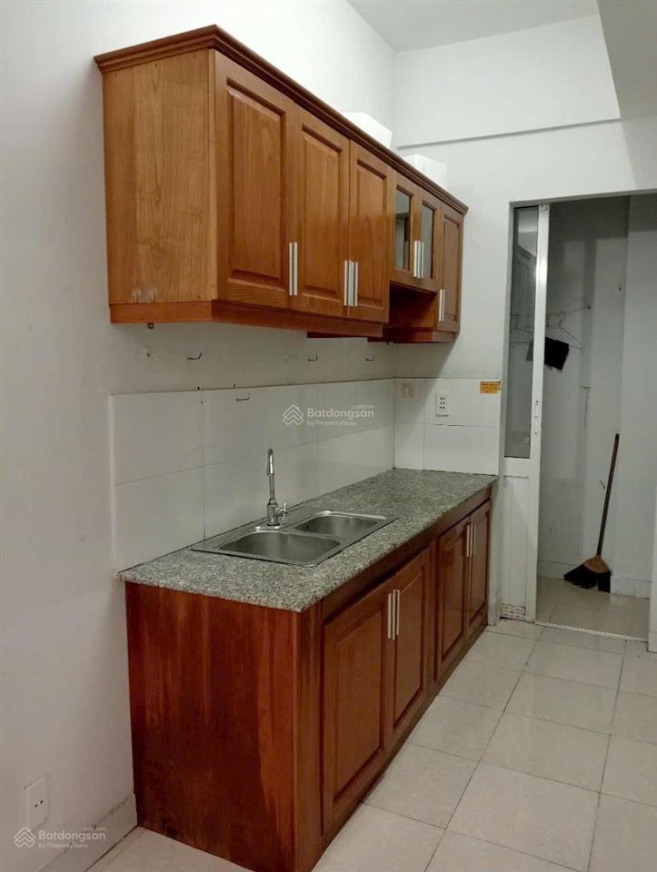 Bán căn 55m2 hqc plaza giá 1,47 tỷ, vay nh 70%, tầng cao sổ hồng sang tên ngay.  0937 379 ***