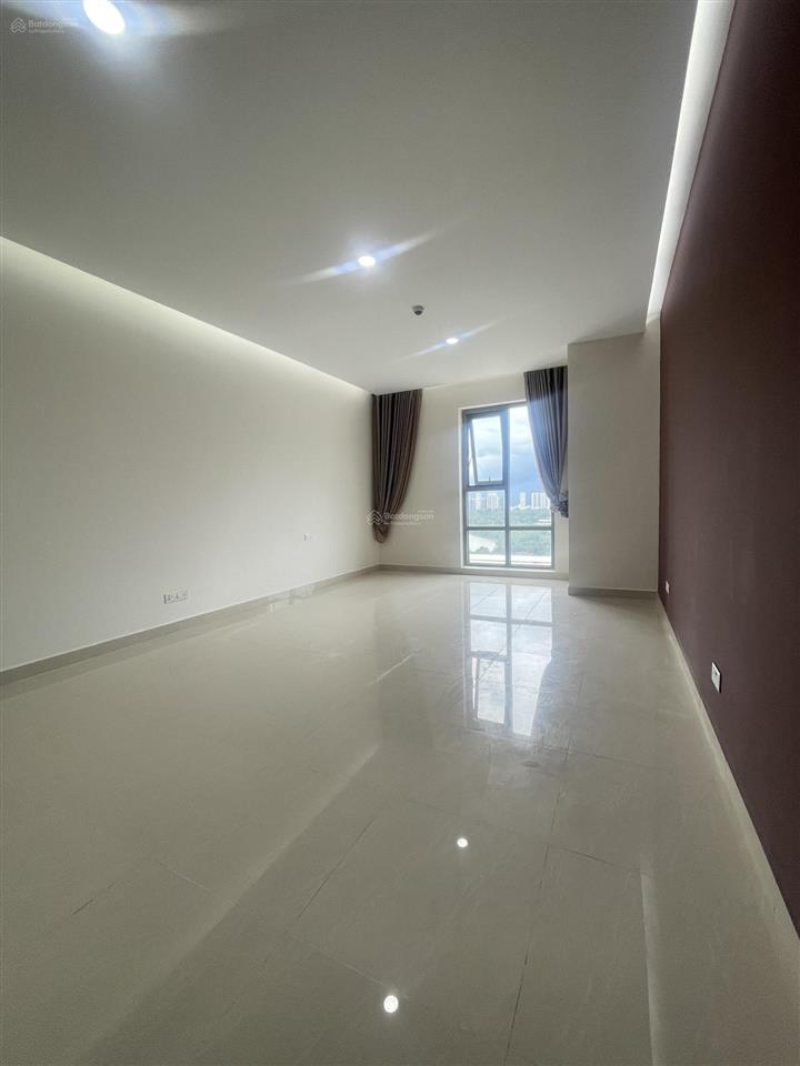 Bán căn officetel golden king  q7, giá 2 tỷ diện tích 37m2, chiết khấu 10%.  0937 379 ***