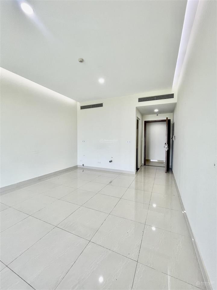 Bán căn officetel golden king  q7, giá 2 tỷ diện tích 37m2, chiết khấu 10%.  0937 379 ***