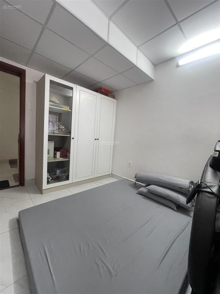 Bán nhà 1 trệt 4 lầu khu ẩm thực phan xích long  phú nhuận, giá 5.9 tỷ thương lượng, shr