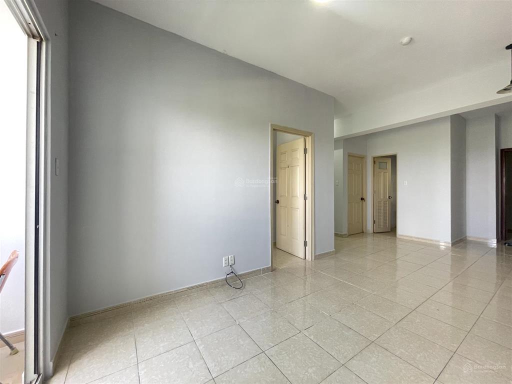 Bán căn hộ hqc plaza giá chỉ 1,3 tỷ, 62m22pn  2wc, nhà trống nhận nhà ở ngay.  0937 379 ***