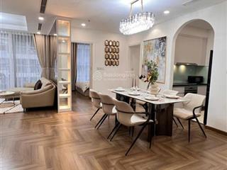 Căn góc 4 ngủ sáng tòa park hill premium p10 ban công đông nam đủ đồ