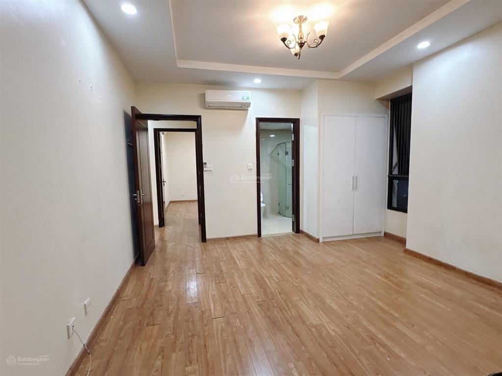 Bán căn góc 2 ngủ sáng times city 98m2 có slot ô tô dễ sửa 3 phòng ngủ